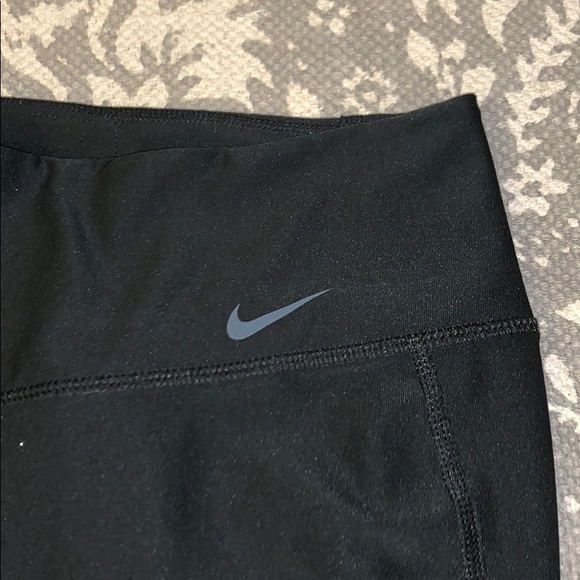 Nike Dri-Fit leggings - Picture 2 of 4
